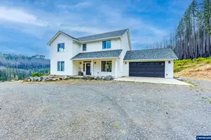 47555 McKenzie Hwy, Vida, OR 97488 - Photo 4