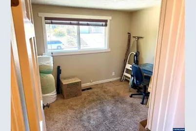 1053 Windemere Dr NW, Salem, OR 97304 - Photo 14