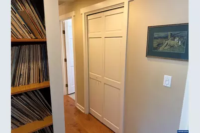 1053 Windemere Dr NW, Salem, OR 97304 - Photo 16