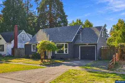 1875 23rd St NE, Salem, OR 97301 - Photo 2