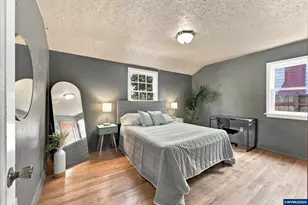 1875 23rd St NE, Salem, OR 97301 - Photo 12