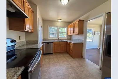 1551 Market St NE, Salem, OR 97301 - Photo 10