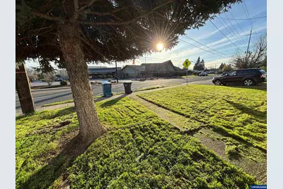 1551 Market St NE, Salem, OR 97301 - Photo 4