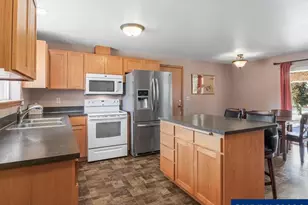 1078 29th St, Sweet Home, OR 97386 - Photo 16