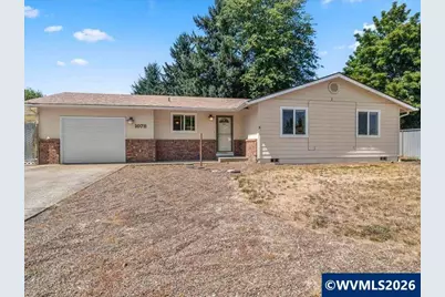 1078 29th St, Sweet Home, OR 97386 - Photo 2
