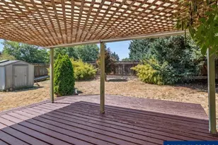 1078 29th St, Sweet Home, OR 97386 - Photo 6