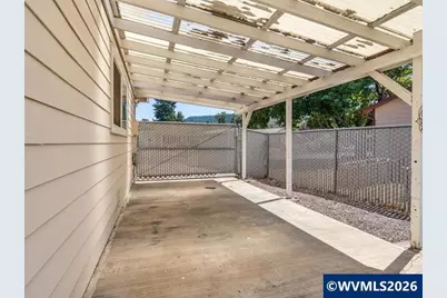 1078 29th St, Sweet Home, OR 97386 - Photo 38