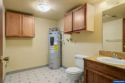 3615 Edward Dr SE, Salem, OR 97302 - Photo 32