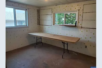 585 5th Av, Sweet Home, OR 97386 - Photo 18