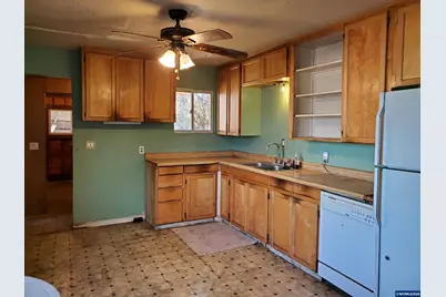 585 5th Av, Sweet Home, OR 97386 - Photo 22