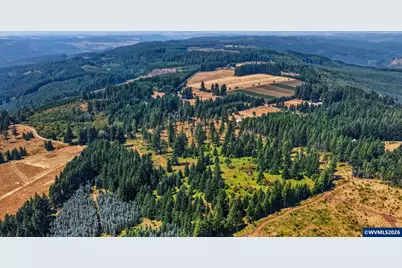 2254 Crooked Finger Rd NE, Scotts Mills, OR 97375 - Photo 16