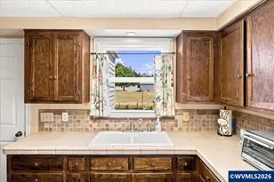 1235 14th Av SW, Albany, OR 97321 - Photo 14