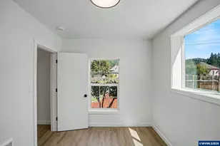 564 SW Cedar St, Mill City, OR 97360 - Photo 20