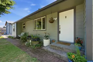 1270 E Jefferson St, Stayton, OR 97383 - Photo 28