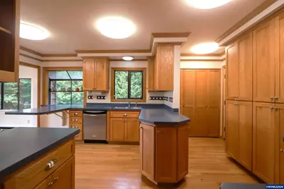 94607 Shelley Ln, Coquille, OR 97423 - Photo 6