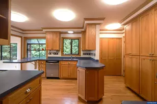 94607 Shelley Ln, Coquille, OR 97423 - Photo 6