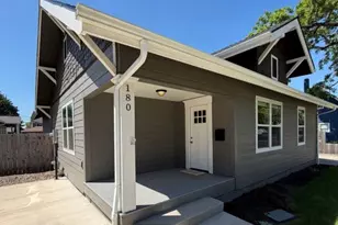 180 Hiatt St, Lebanon, OR 97355 - Photo 2