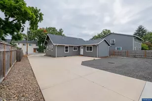 180 Hiatt St, Lebanon, OR 97355 - Photo 28