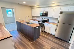180 Hiatt St, Lebanon, OR 97355 - Photo 4