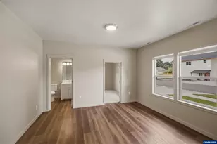 180 Hiatt St, Lebanon, OR 97355 - Photo 6