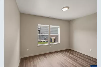 180 Hiatt St, Lebanon, OR 97355 - Photo 10