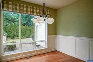 1519 Collins St NW, Salem, OR 97304 - Photo 16