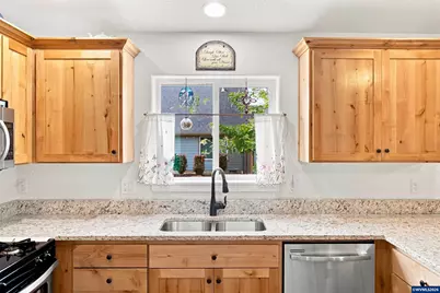 2390 Kokanee Wy, Lebanon, OR 97355 - Photo 14