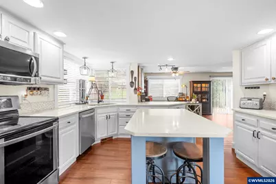 3057 Lakeview Ct NW, Salem, OR 97304 - Photo 10
