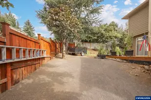3057 Lakeview Ct NW, Salem, OR 97304 - Photo 36