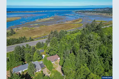 197 S Wells Dr, Lincoln City, OR 97367 - Photo 34
