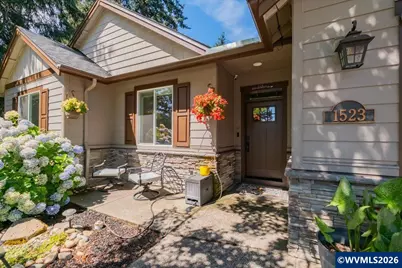 1523 E Jefferson St, Stayton, OR 97383 - Photo 6