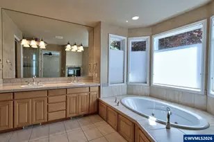 2896 Mapleleaf Ct NW, Salem, OR 97304 - Photo 22