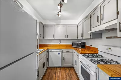 512 27th Av SE, Albany, OR 97322 - Photo 10