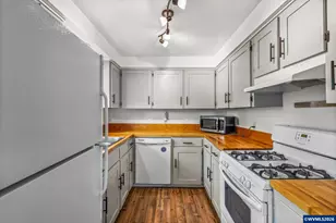 512 27th Av SE, Albany, OR 97322 - Photo 10