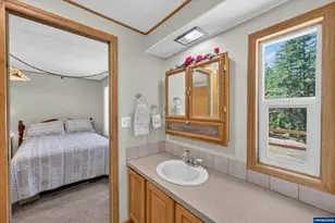 1111 Pioneer Rd, Dallas, OR 97338 - Photo 34