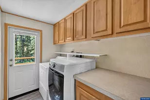 1111 Pioneer Rd, Dallas, OR 97338 - Photo 36