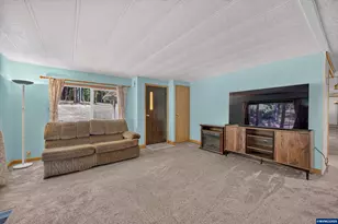 1111 Pioneer Rd, Dallas, OR 97338 - Photo 22