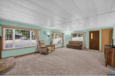 1111 Pioneer Rd, Dallas, OR 97338 - Photo 18