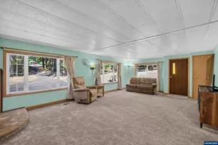 1111 Pioneer Rd, Dallas, OR 97338 - Photo 18