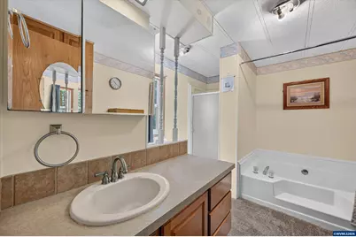 1111 Pioneer Rd, Dallas, OR 97338 - Photo 28
