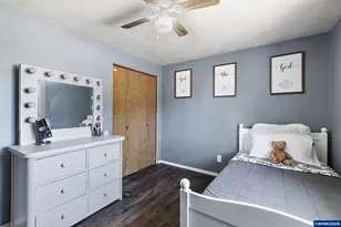 937 Shores St NE, Salem, OR 97301 - Photo 8