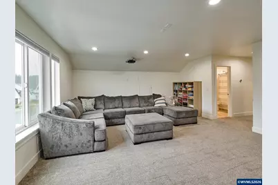833 Hawk Dr, Silverton, OR 97381 - Photo 20