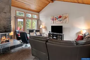 17926 Playoff Ln, Sunriver, OR 97707 - Photo 12