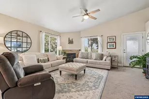 7083 Maplewood Dr SE, Turner, OR 97392 - Photo 8