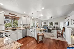 7083 Maplewood Dr SE, Turner, OR 97392 - Photo 14