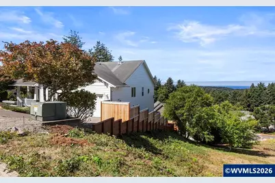 1899 SE Oar Dr, Lincoln City, OR 97367 - Photo 2