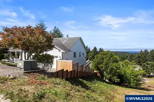 1899 SE Oar Dr, Lincoln City, OR 97367 - Photo 2