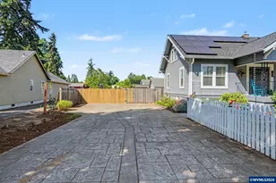 914 Pine St NE, Silverton, OR 97381 - Photo 4
