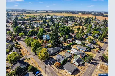 914 Pine St NE, Silverton, OR 97381 - Photo 48