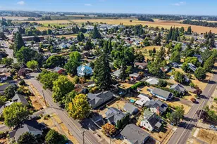 914 Pine St NE, Silverton, OR 97381 - Photo 48